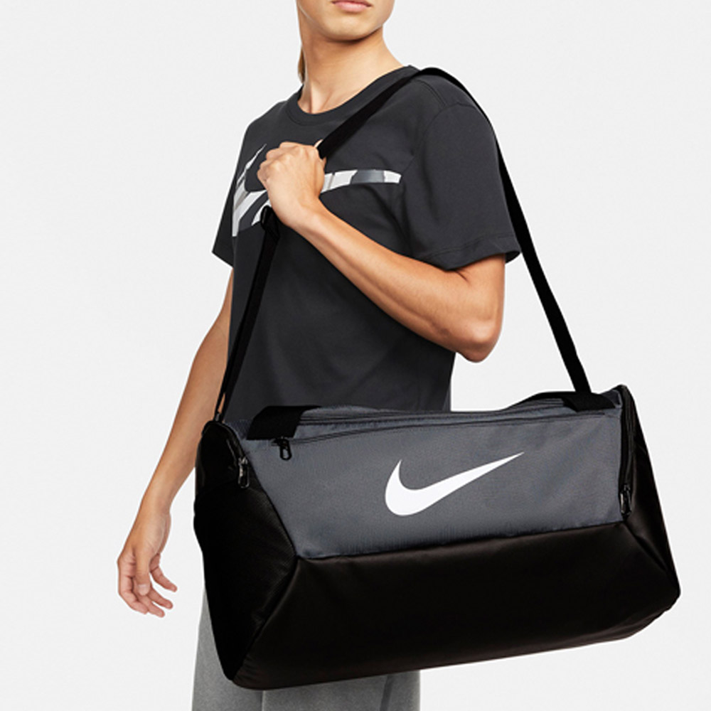 NIKE Brasilia 9.5 Duffel Bag S Black Grey [DM3976-026 Gym Bag] 디테일