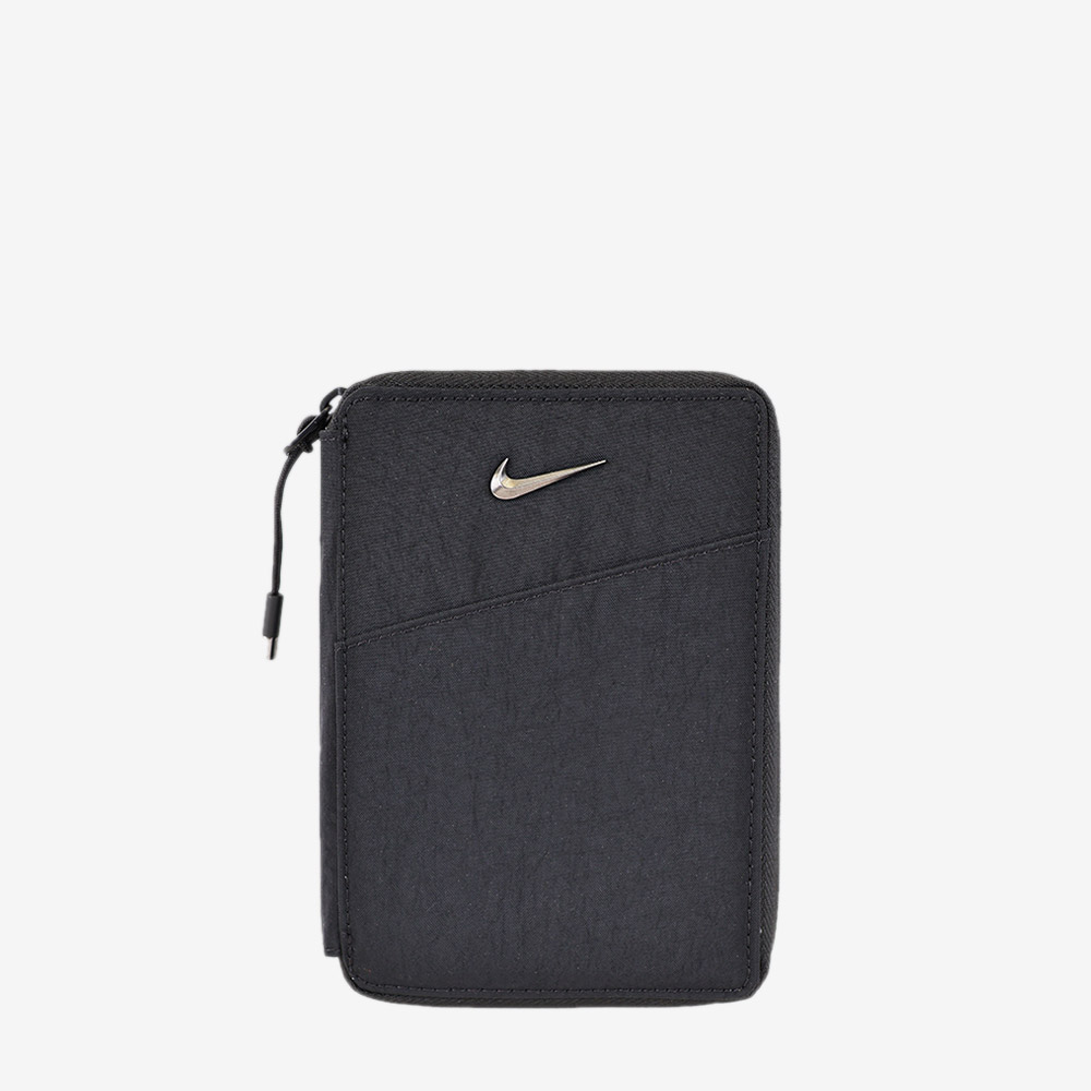 Aura Travel Wallet Black