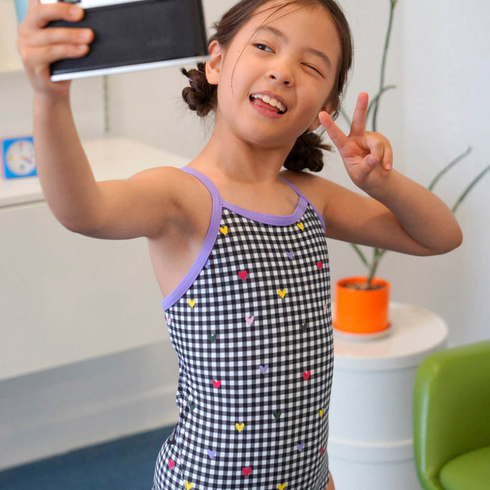 LEMANGO Kids Checkmate Open Back Swimsuit Sparkling Black [LSGON10005639 Girls] 디테일