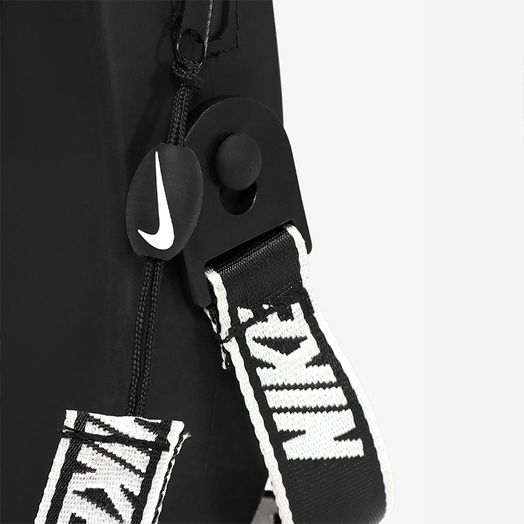 NIKE SWIM Charms 1L Mini Swim Bag Black [NESSE139-006] 디테일