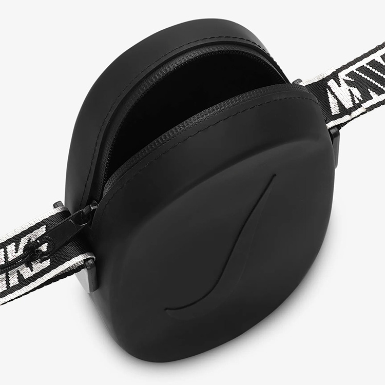 NIKE SWIM Charms 1L Mini Swim Bag Black [NESSE139-006] 디테일
